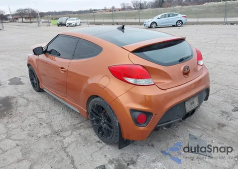 2016 Hyundai Veloster Turbo z USA, uszkodzony, nr VIN KMHTC6AE7GU303907